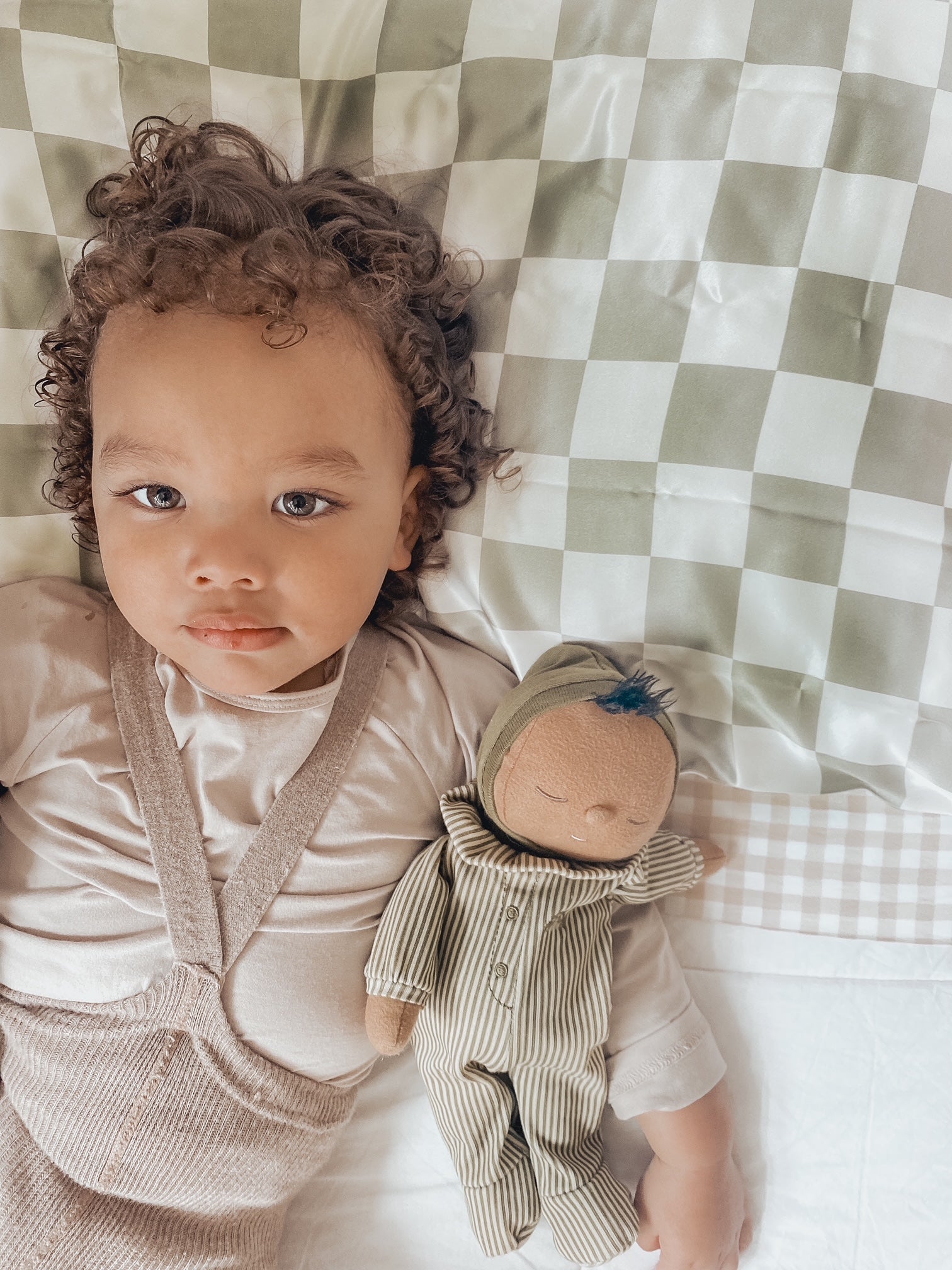 Remy&Co Silkyhead Pillowcase in Checkered Sage.